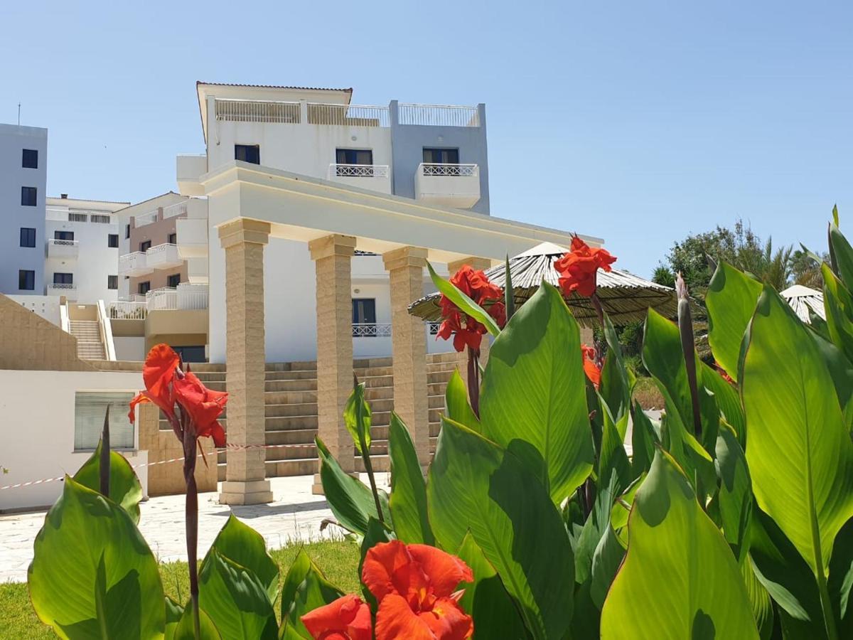 Seaview Sunset Holiday Apartments Paphos Ngoại thất bức ảnh